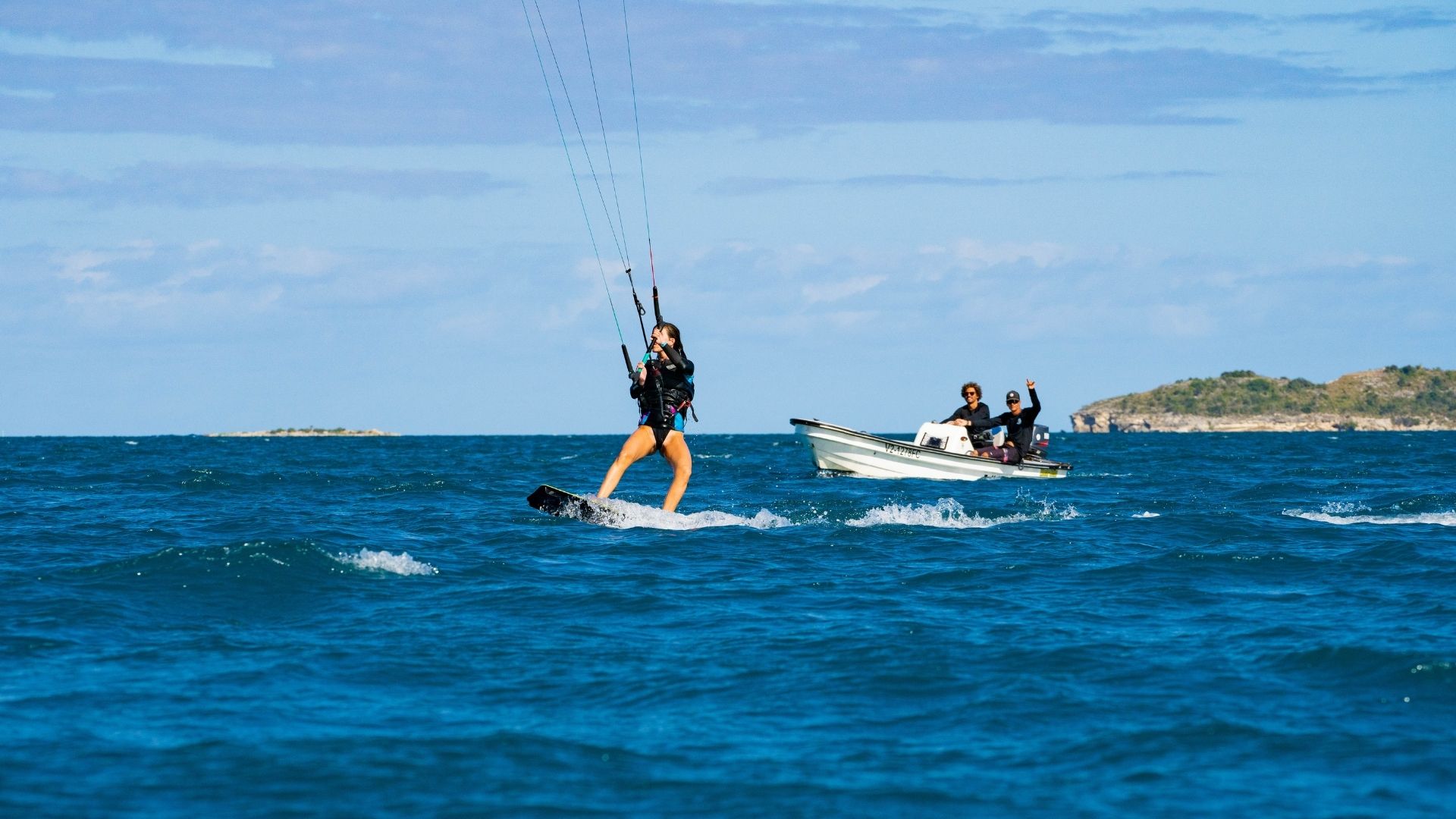 Kitesurfing in Antigua: The Complete Local Guide